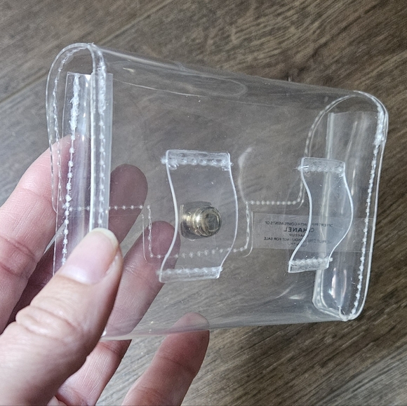 CHANEL MAKEUP Clear mini Crossbody NWOT - Picture 3 of 4
